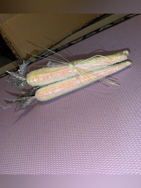 Set of 3 Pastel Iridescent Decorative Carrots